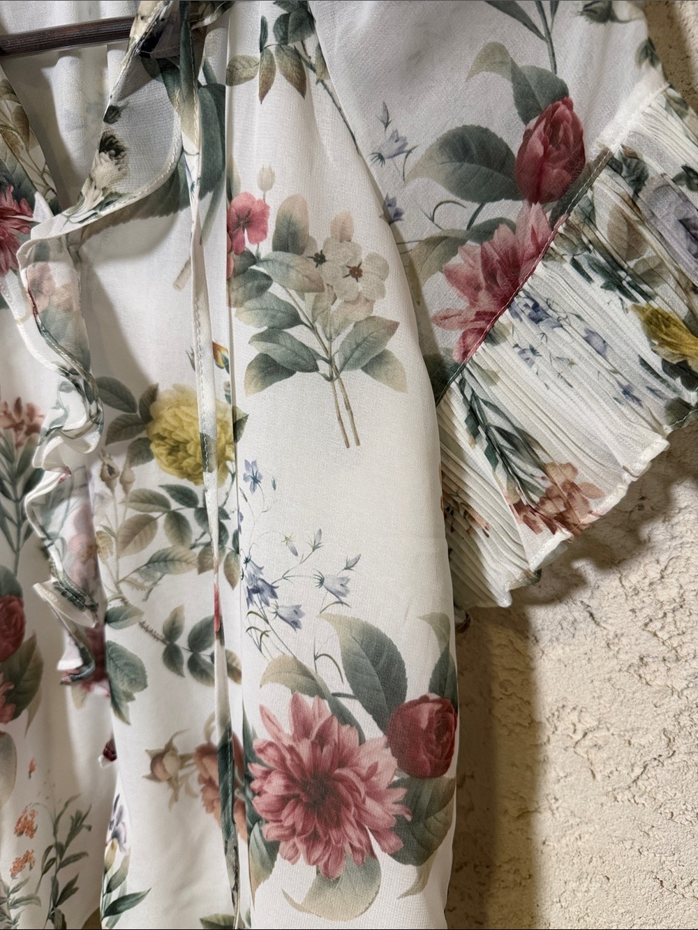 Philosophy NWT Sheer Floral Ruffle Blouse Size Small - Picture 2 of 4